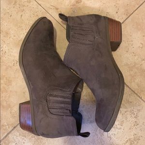 Torrid faux suede booties, dark mauve size 9W